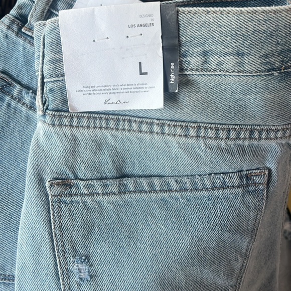 KANCAN crossover button , high rise jean shorts - Picture 8 of 8